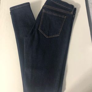 BANANA REPUBLIC PREMIUM DENIM SKINNY JEANS